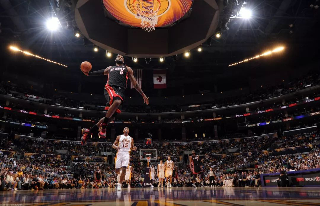 “互聯(lián)網(wǎng)+體育”場景是關(guān)鍵 看動因體育、NBA、Keep如何連接線上與線下丨體育經(jīng)理人